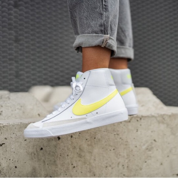 Nike Blazer White/Lemon Venom - WOMENS 7.5 - Picture 4 of 11